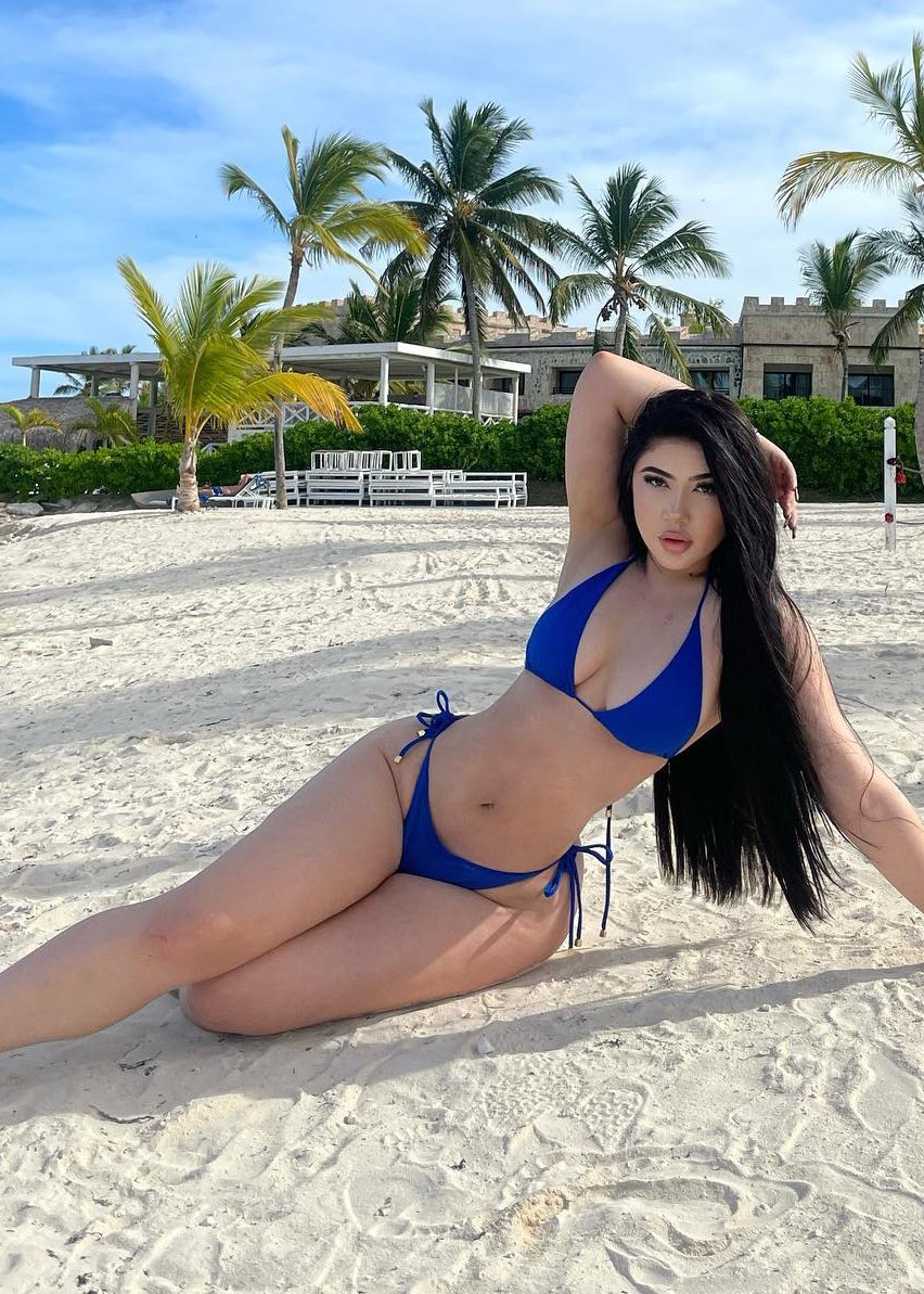 Mont Pantoja - Free pics, galleries & more at Babepedia