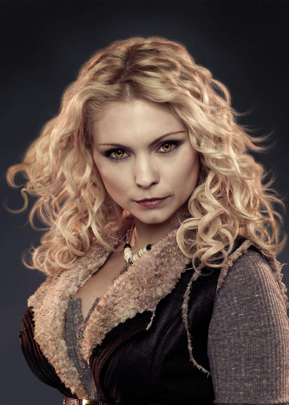 MyAnna Buring - Free pics, galleries & more at Babepedia