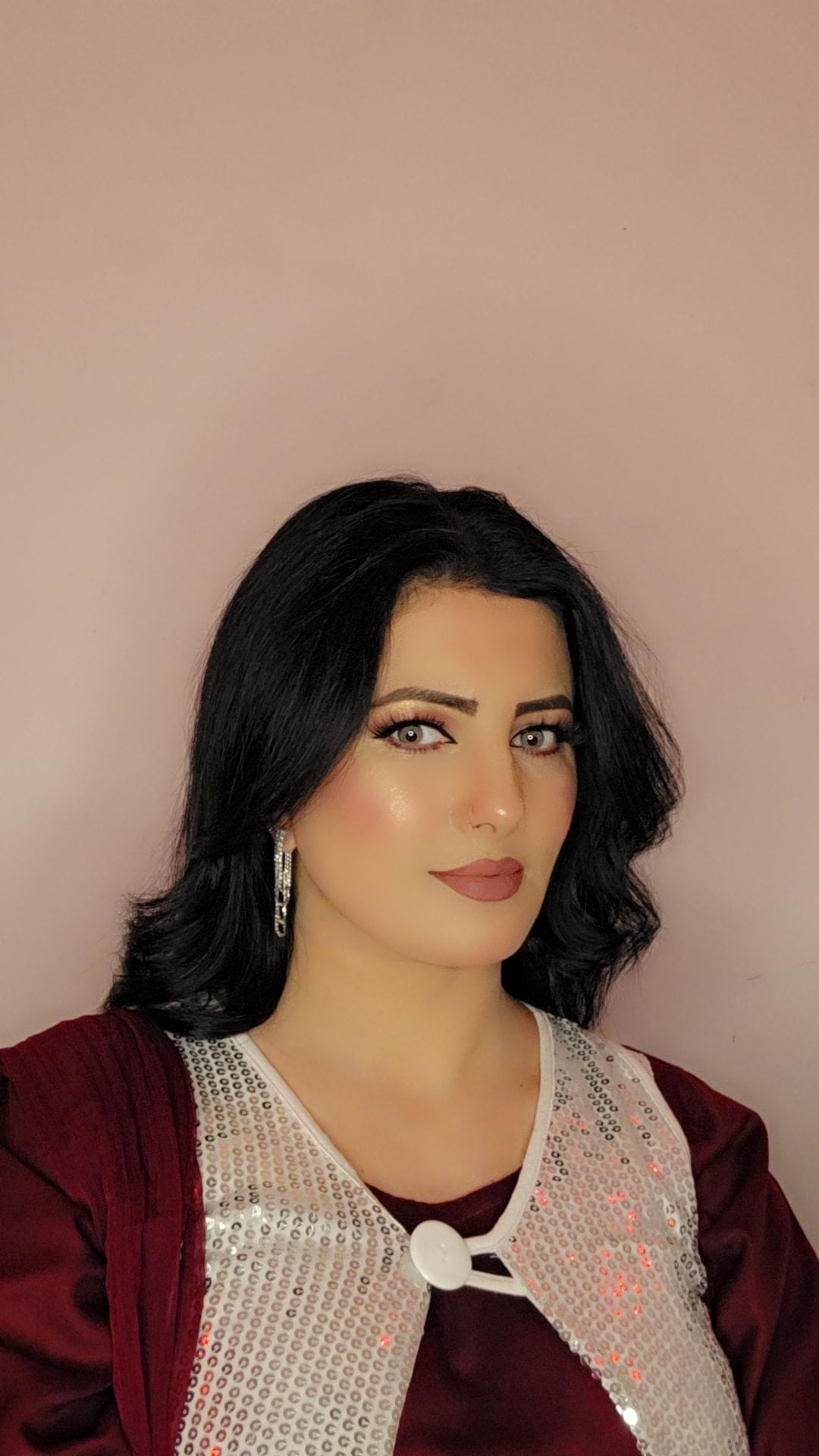 Nazia Iqbal - Wpływowy, Muzyk