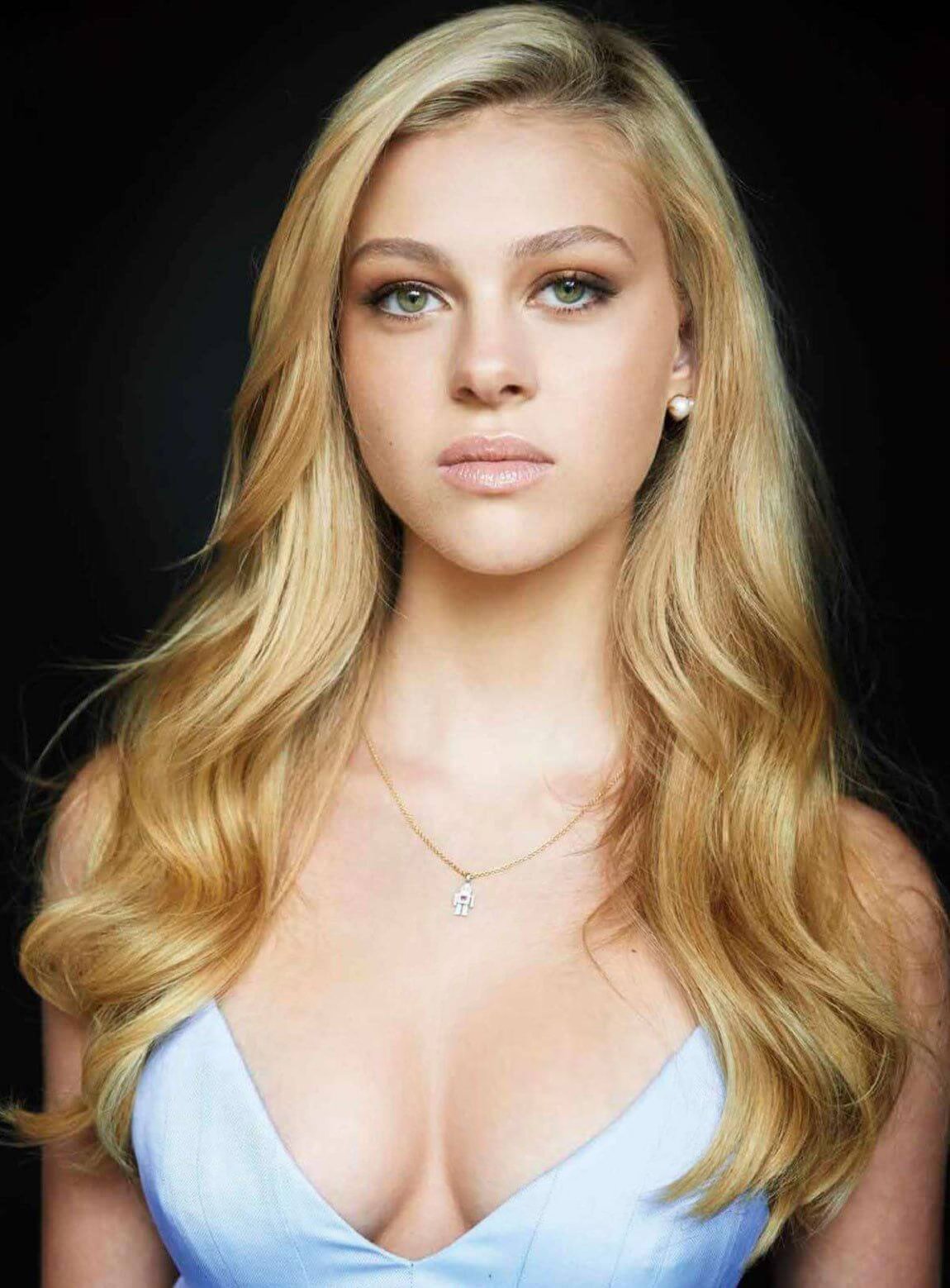 Nicola Peltz - Free pics, galleries & more at Babepedia