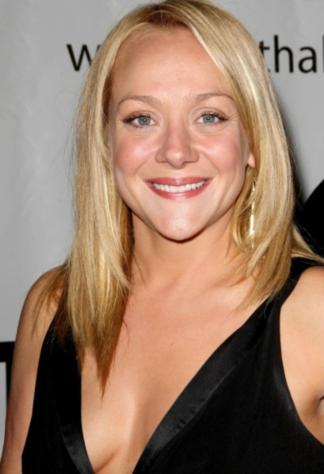 Nicole Sullivan - Free pics, galleries & more at Babepedia