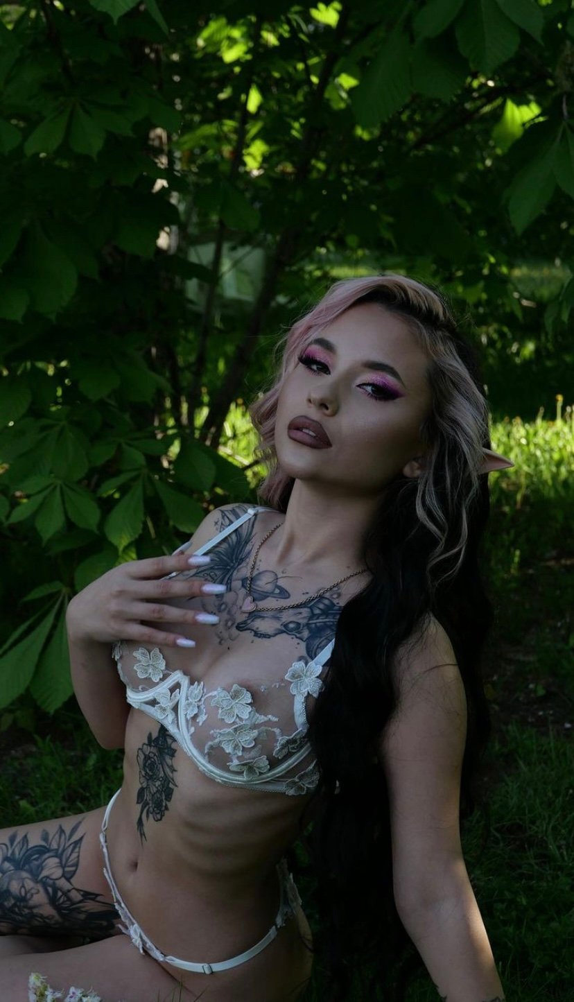 Nika Legran - Free nude pics, galleries & more at Babepedia