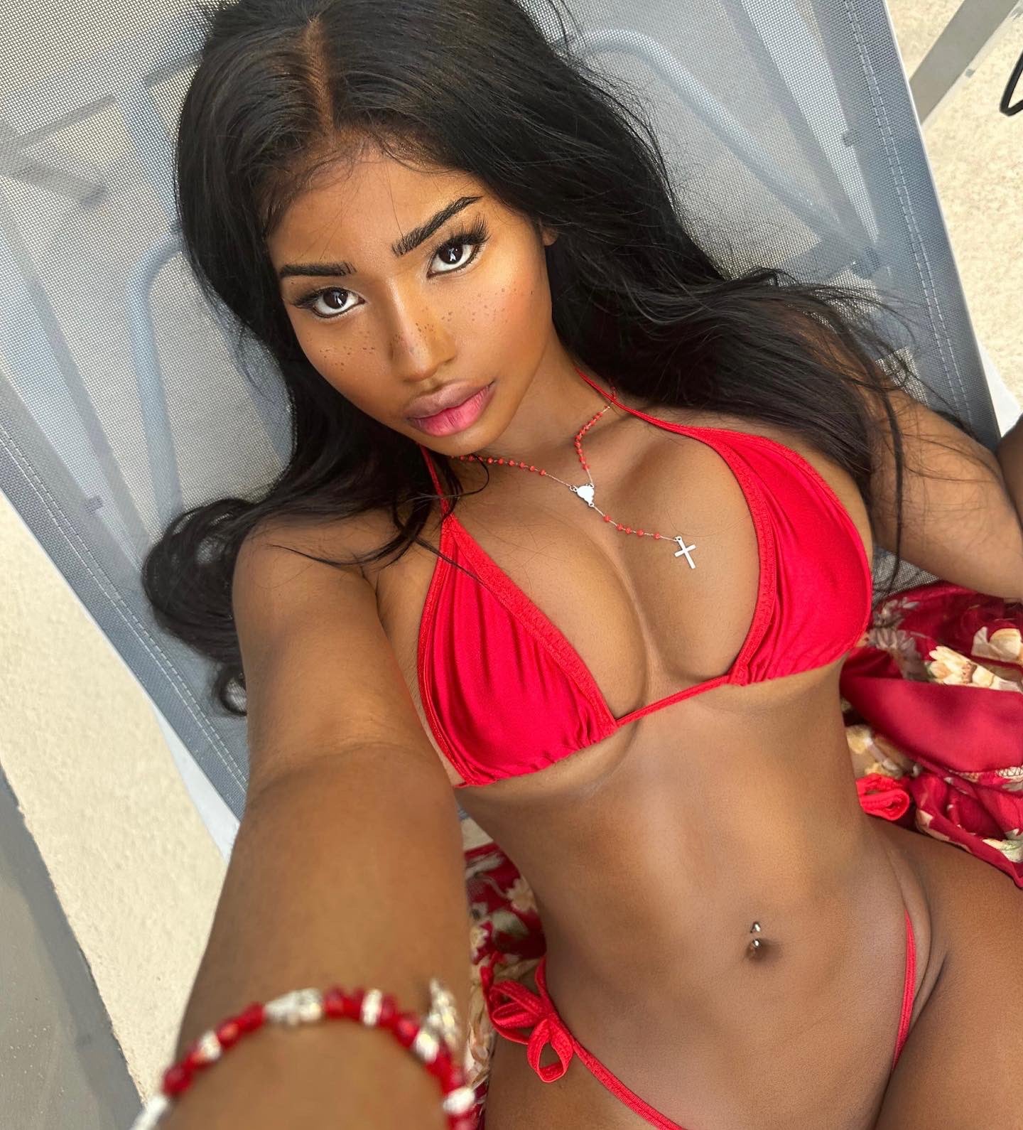 Nina Rari - Free pics, galleries & more at Babepedia