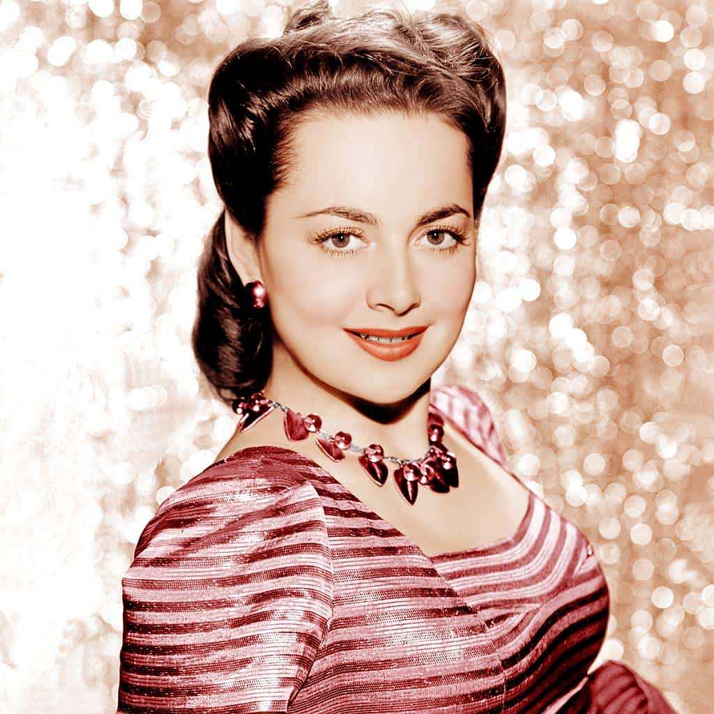 Olivia De Havilland - Free pics, galleries & more at Babepedia