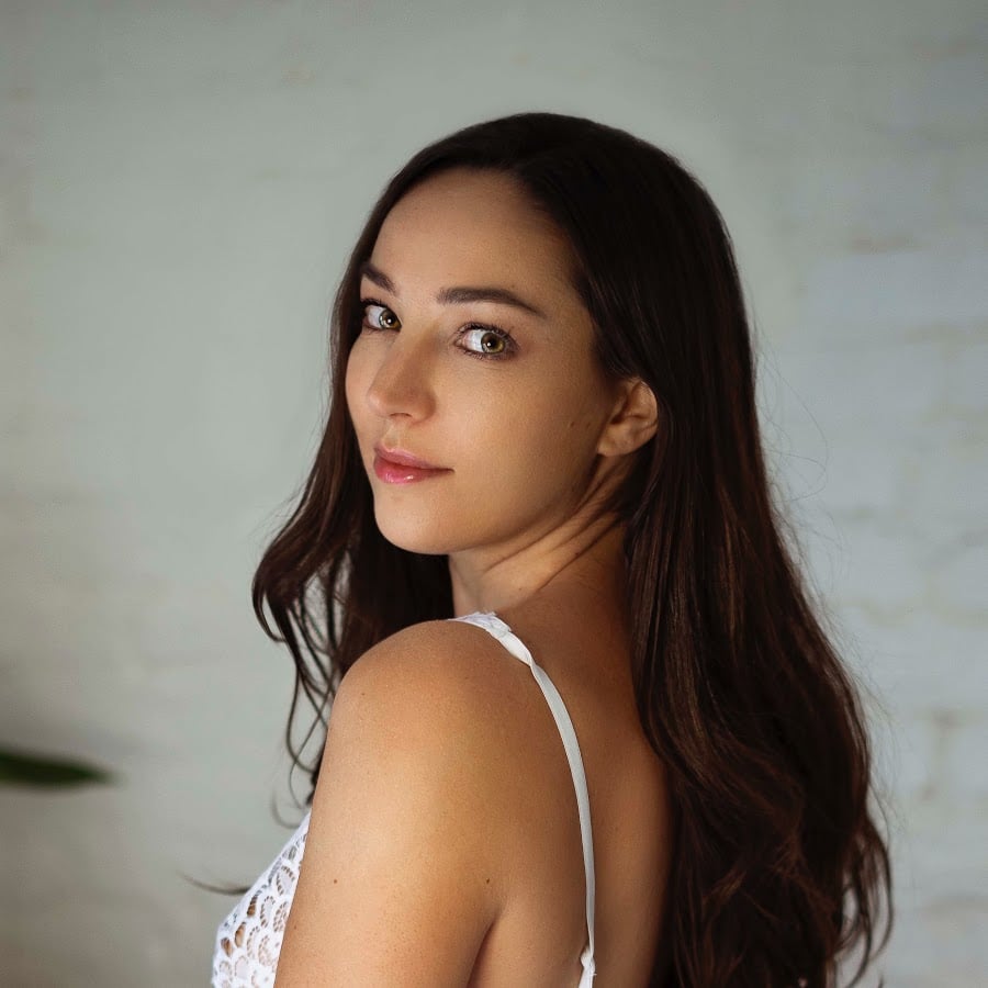 Orenda ASMR - Free pics, galleries & more at Babepedia