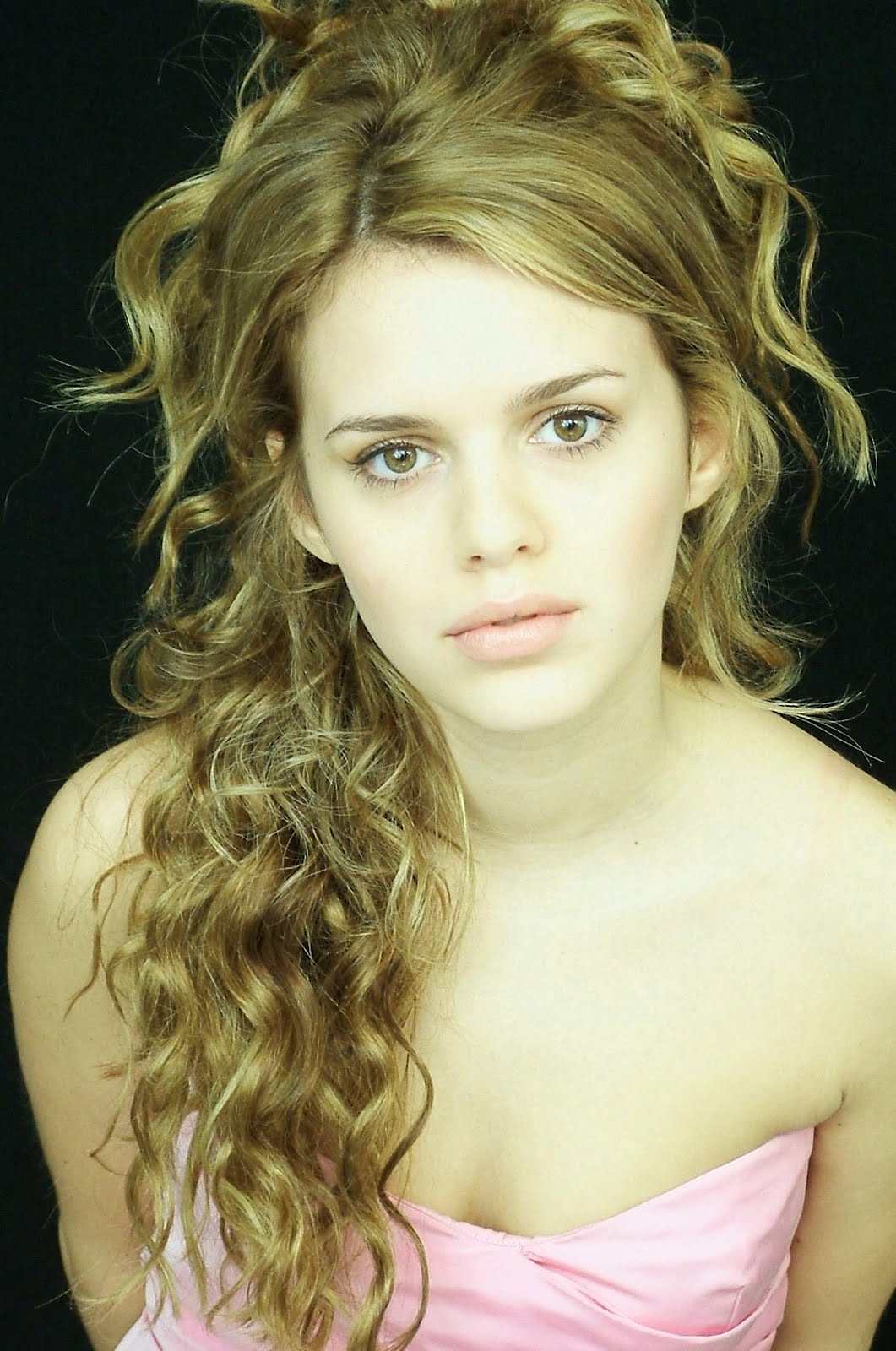 Pamela Saino - Free pics, galleries & more at Babepedia