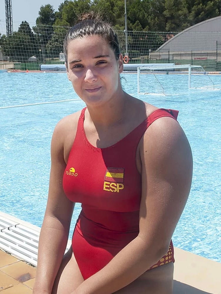 Paula Leiton - Sportsmenka: pływaczka