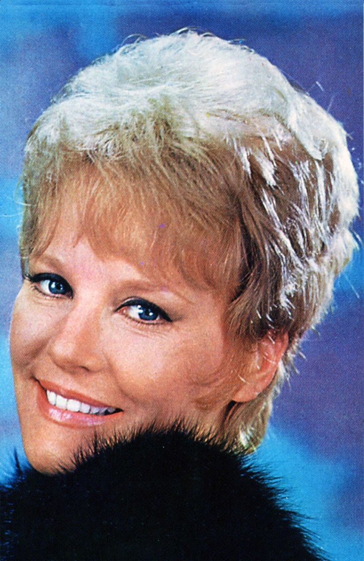 Petula Clark - Free pics, galleries & more at Babepedia