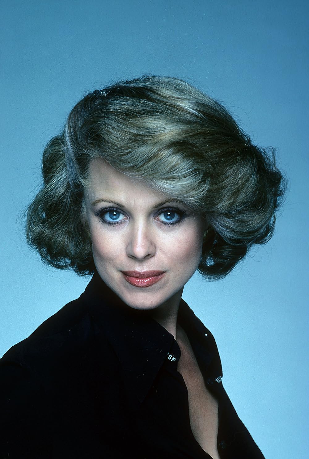 Phyllis Davis - Free pics, galleries & more at Babepedia
