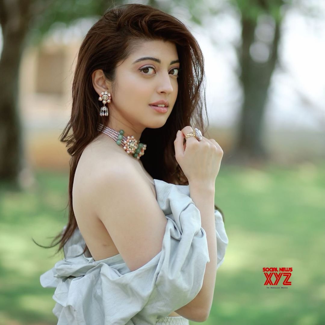 Pranitha Subhash - Free pics, galleries & more at Babepedia