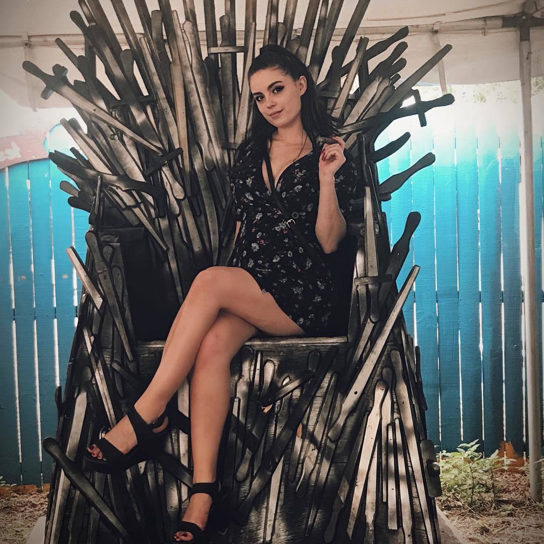 Princess Camryn - Free pics, galleries & more at Babepedia