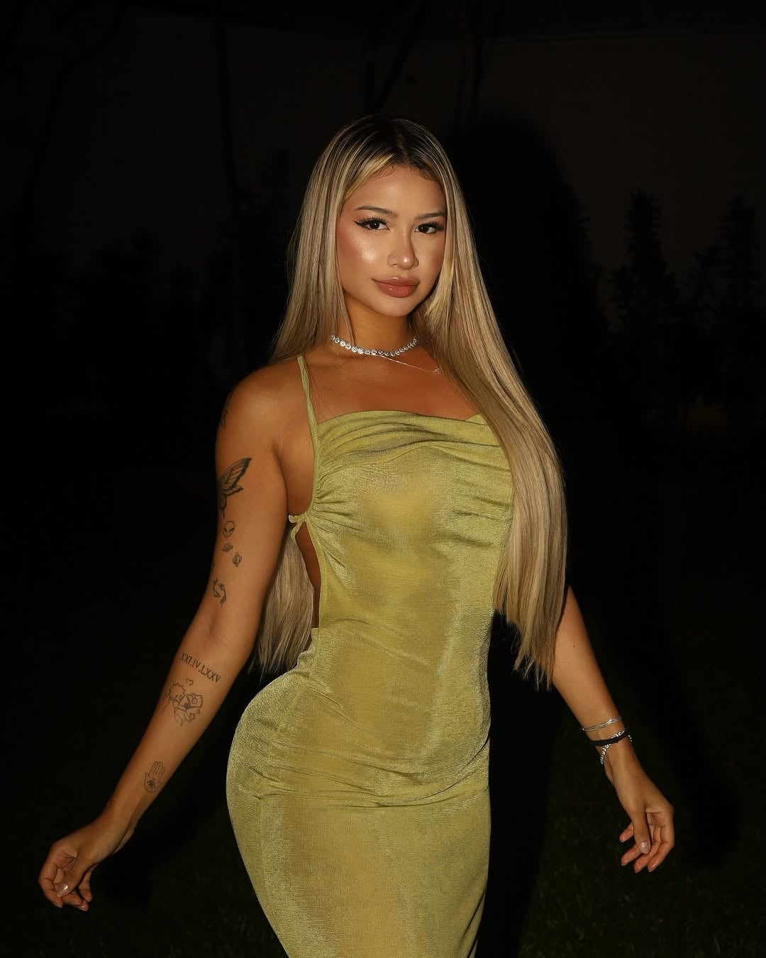 Ray Fox - Free sexy pics, galleries & more at Babepedia