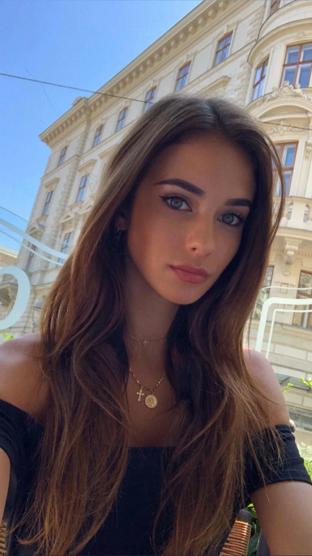 Renee Herbert - Free pics, galleries & more at Babepedia
