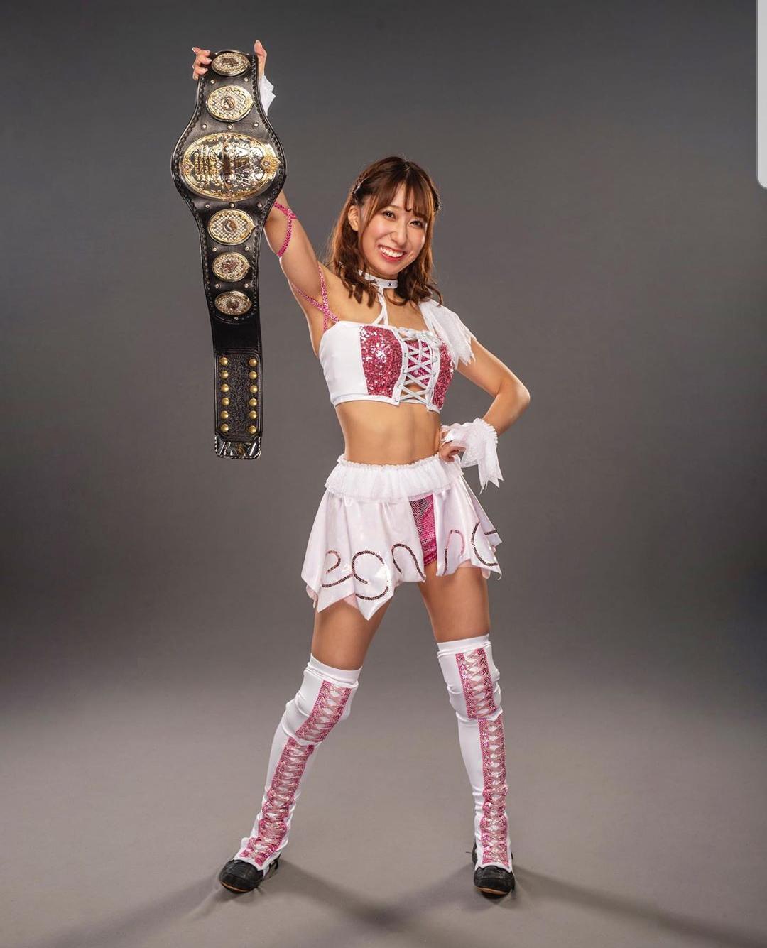 Riho (wrestler) - Free pics, galleries & more at Babepedia