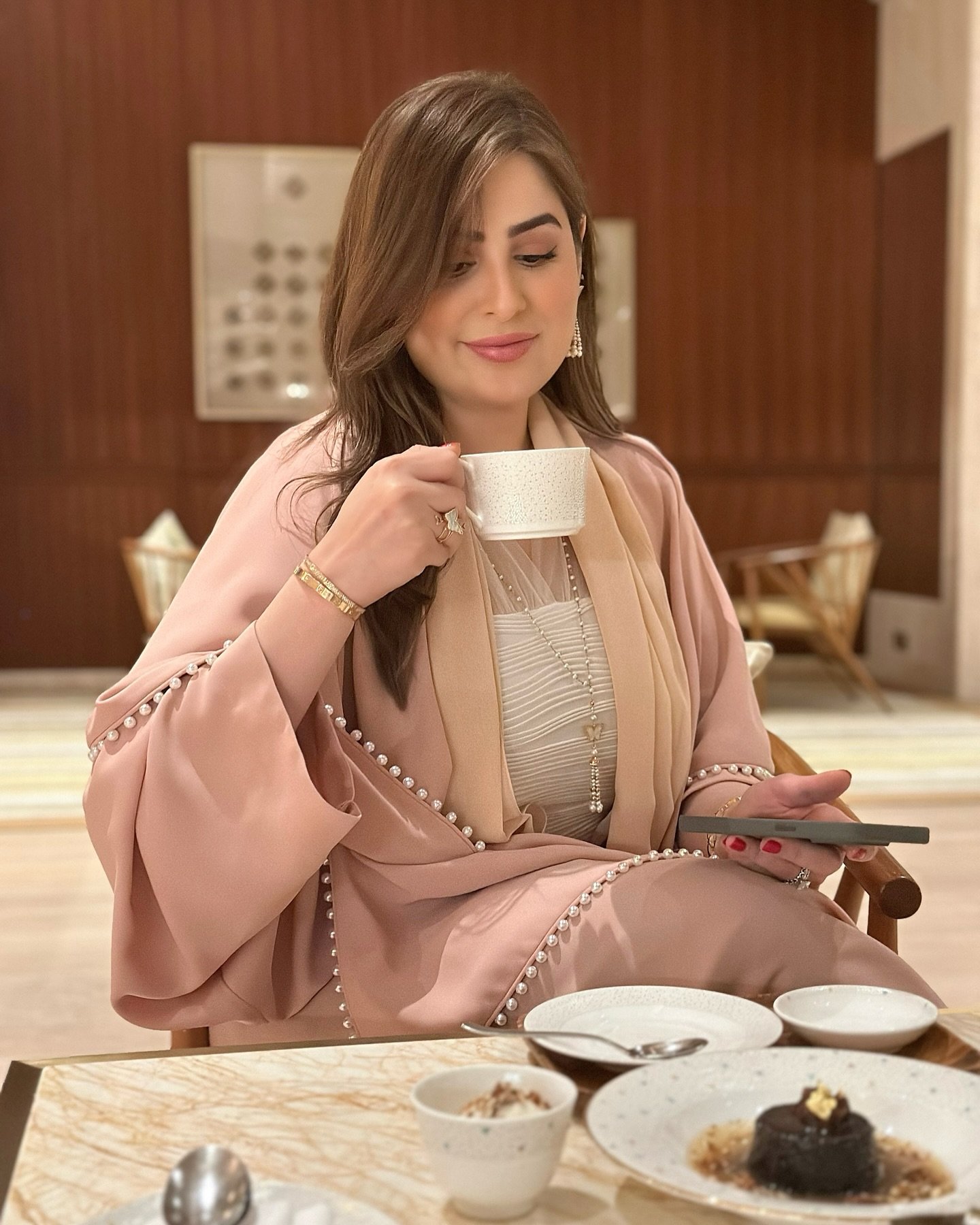 Roaa El Sabban - Free pics, galleries & more at Babepedia