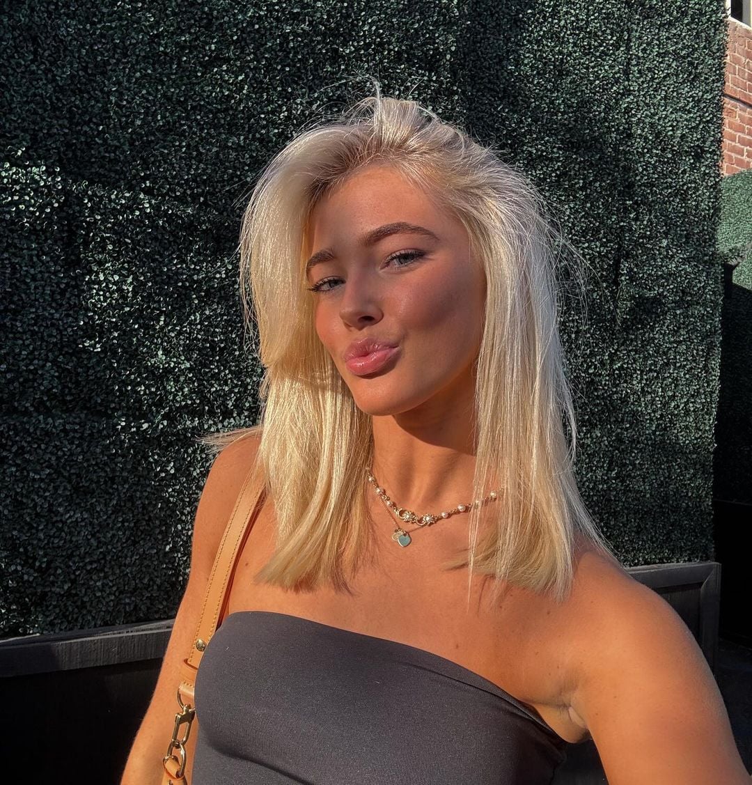 Rylee Arnold - Free pics, galleries & more at Babepedia