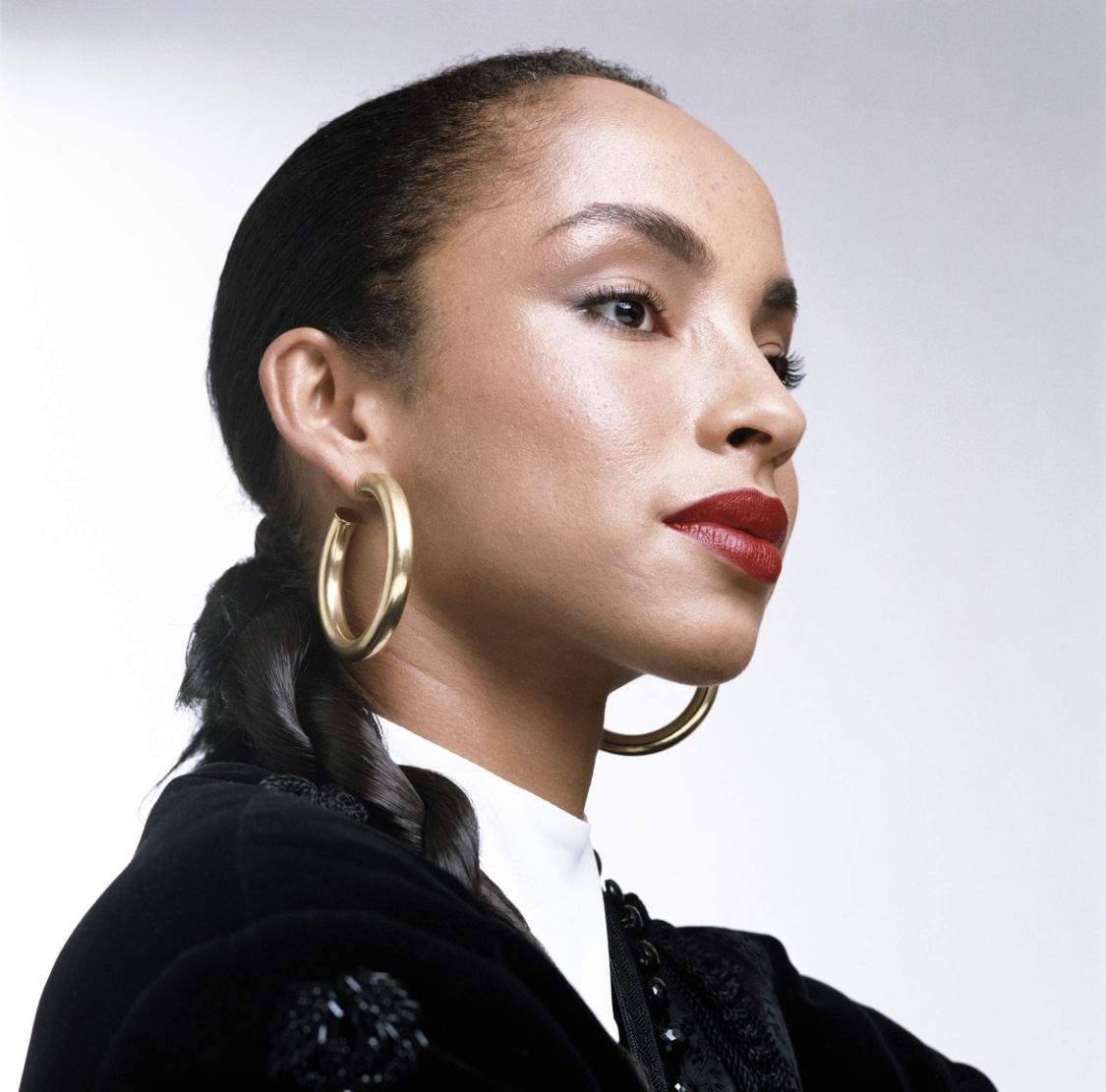 Sade adu nude