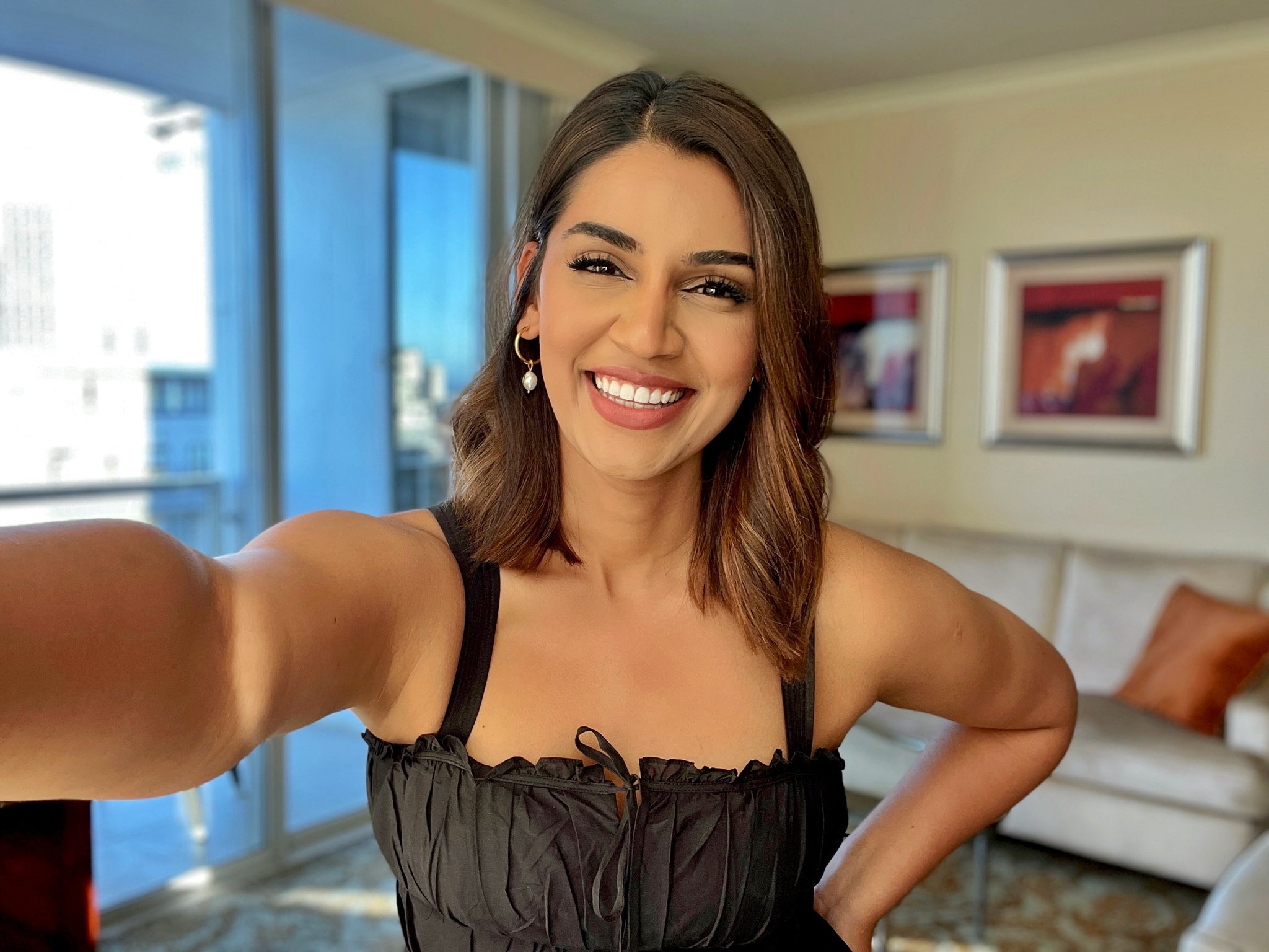 Sanjana Ganesan - Free pics, galleries & more at Babepedia