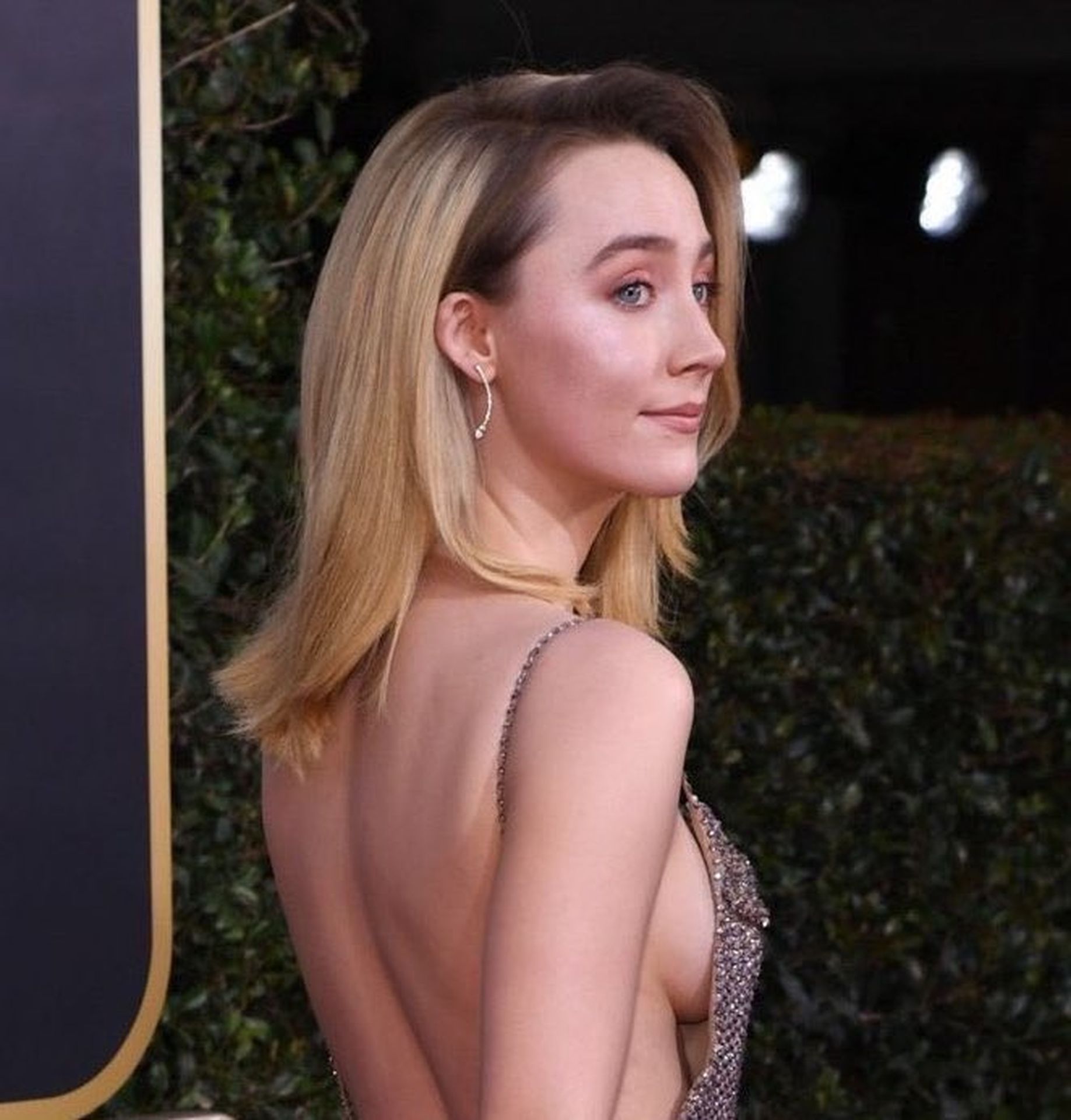 Saoirse Ronan - Free pics, galleries & more at Babepedia
