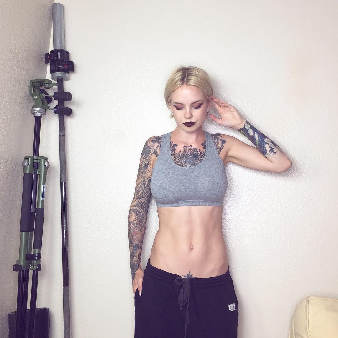 Sara X Mills - Free nude pics, galleries & more at Babepedia