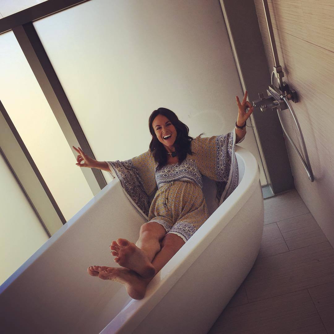 Sarah Butler - Free pics, galleries & more at Babepedia