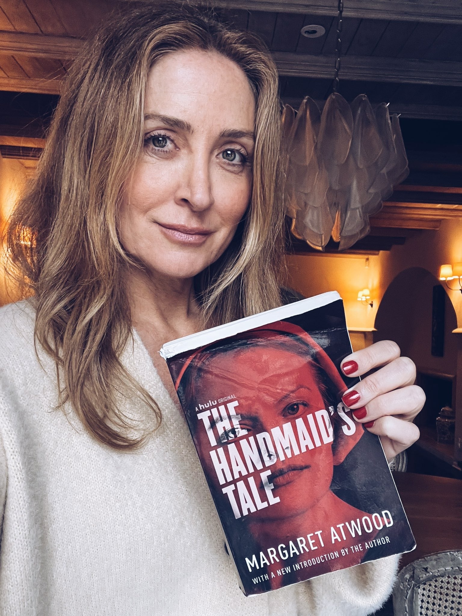 Sasha Alexander - Free pics, galleries & more at Babepedia