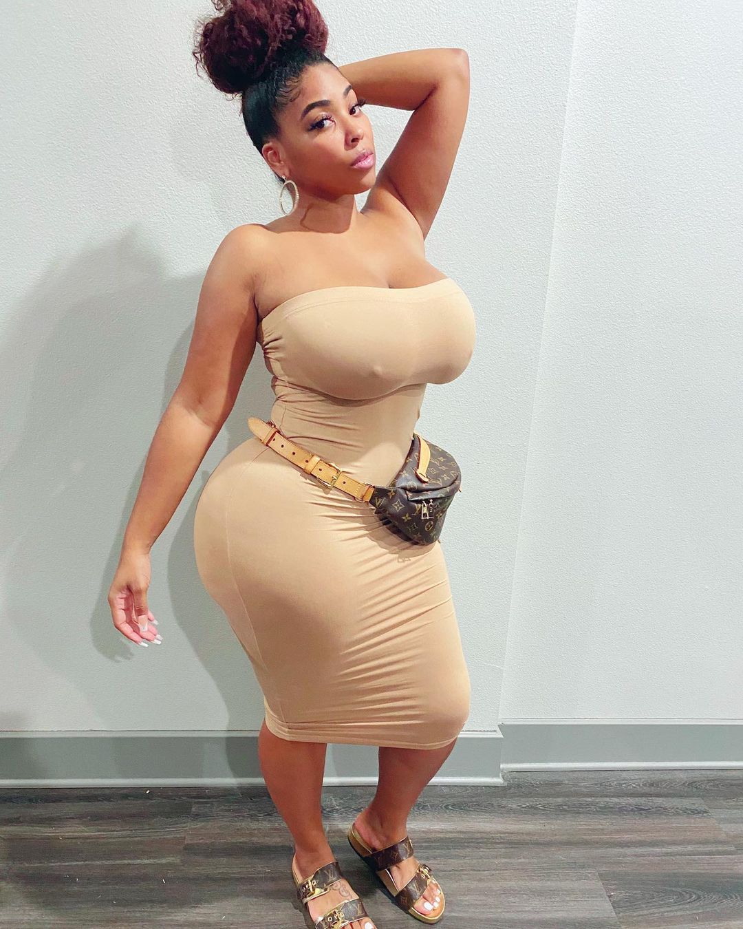 Shadee Monique - Free pics, galleries & more at Babepedia