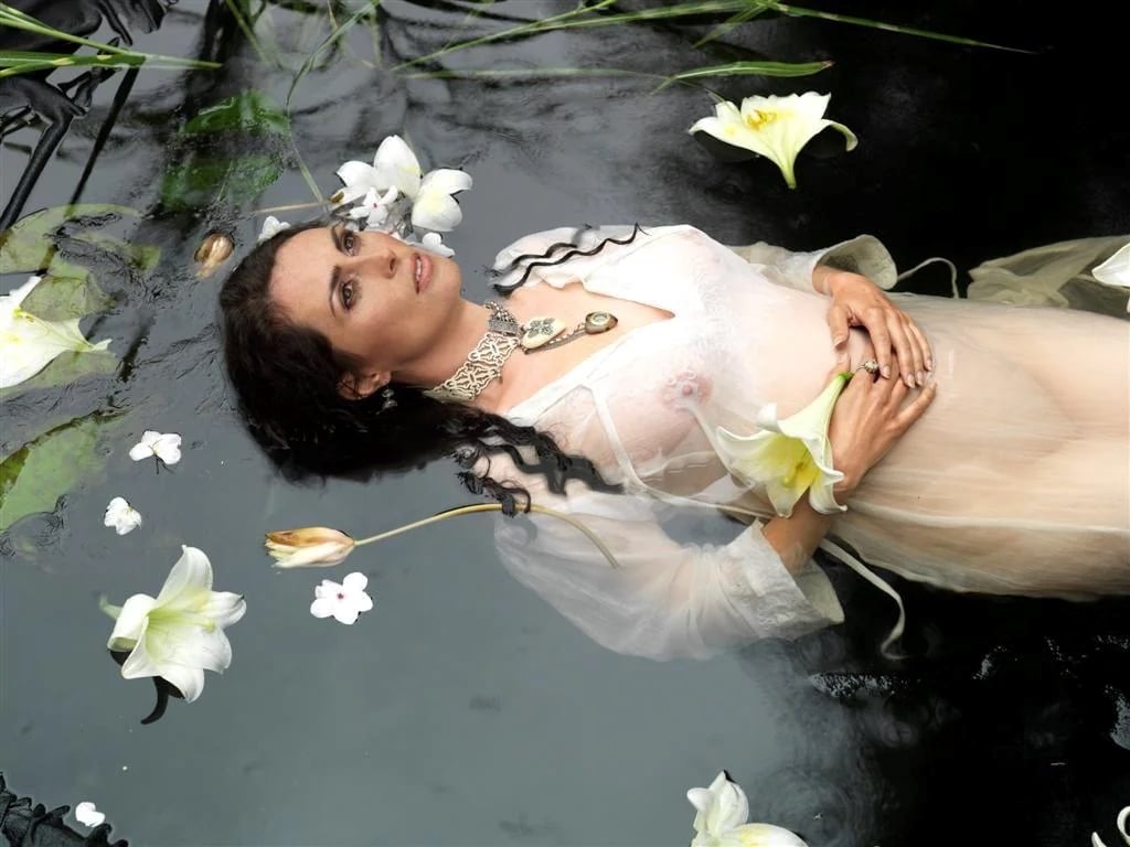 Sharon Den Adel - Free pics, galleries & more at Babepedia