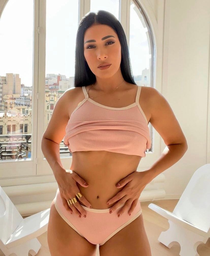Simaria Mendes - Free sexy pics, galleries & more at Babepedia