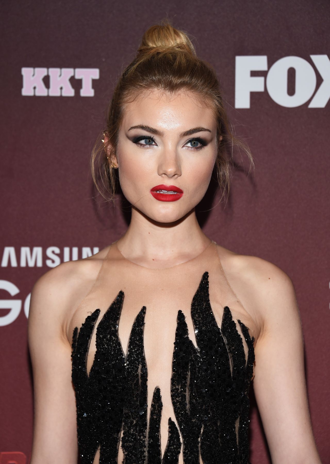 Skyler Samuels - Free pics, galleries & more at Babepedia