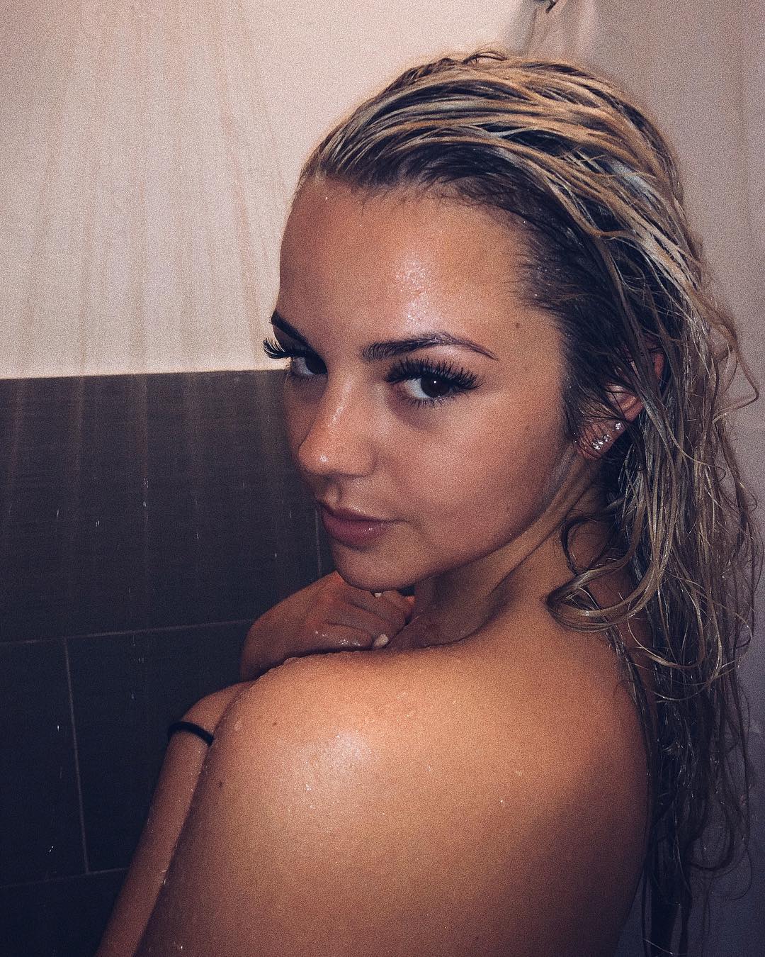 Sloan miavitz nude