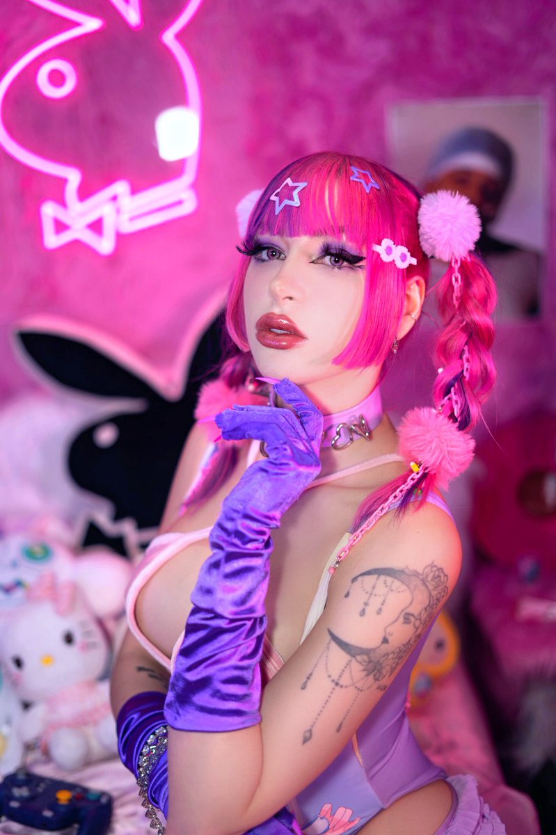 Solene Velvet - Free pics, galleries & more at Babepedia