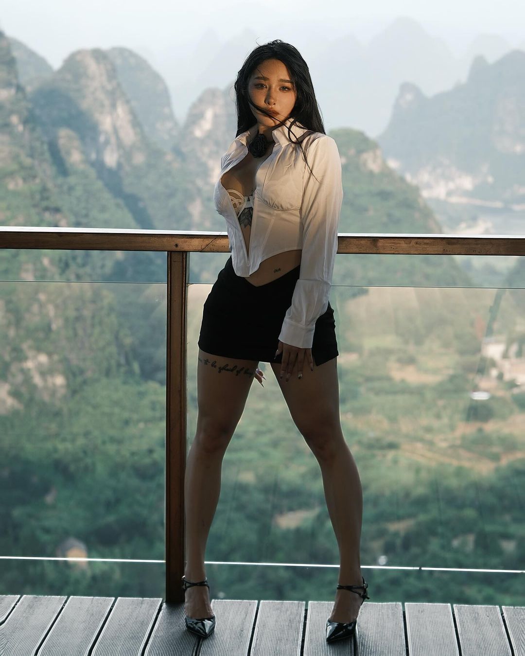 Songyuxin Hitomi - Free pics, galleries & more at Babepedia