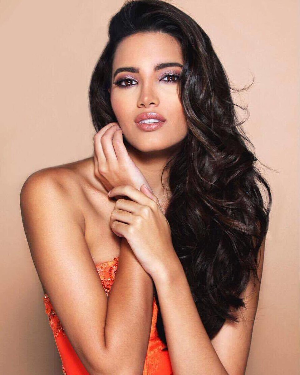 Stephanie Del Valle - Free pics, galleries & more at Babepedia