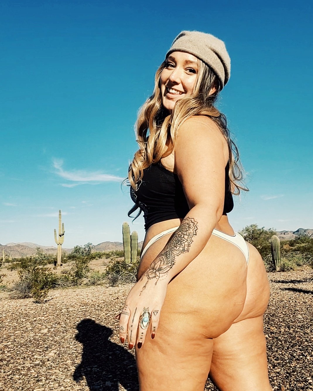 Summers Vonhesse - Free pics, galleries & more at Babepedia