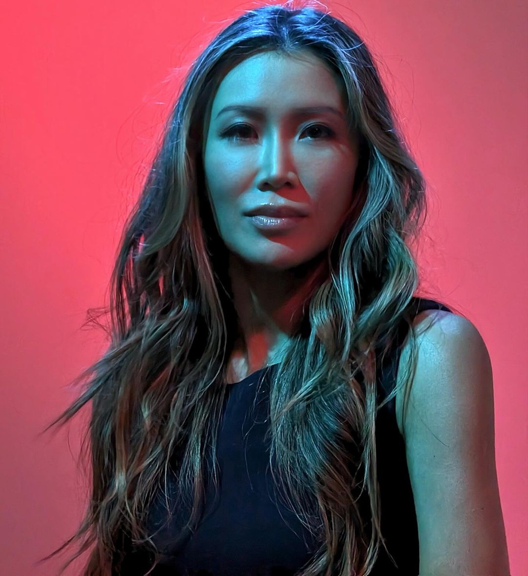 Susan Li - Free pics, galleries & more at Babepedia