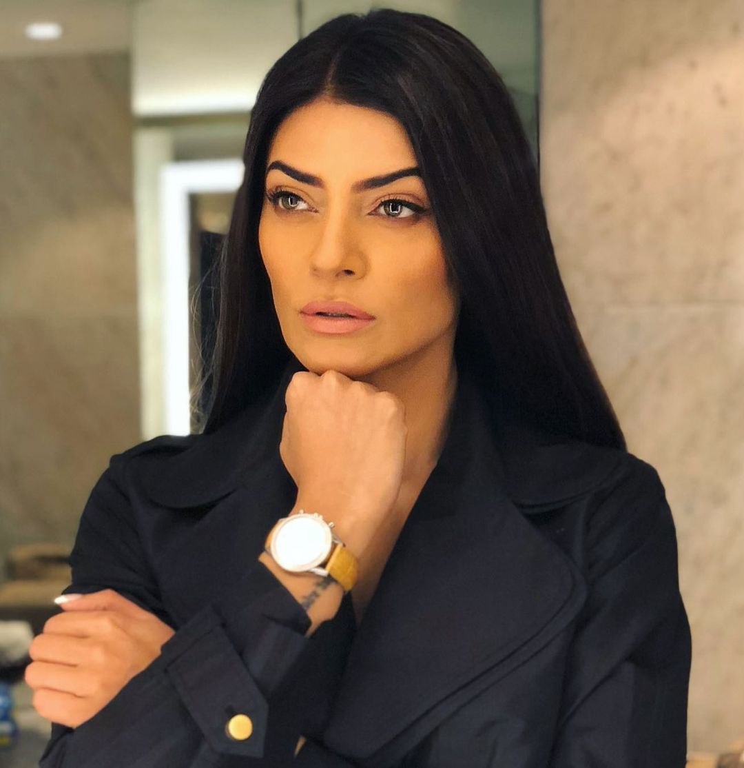 Sushmita Sen - Free pics, galleries & more at Babepedia