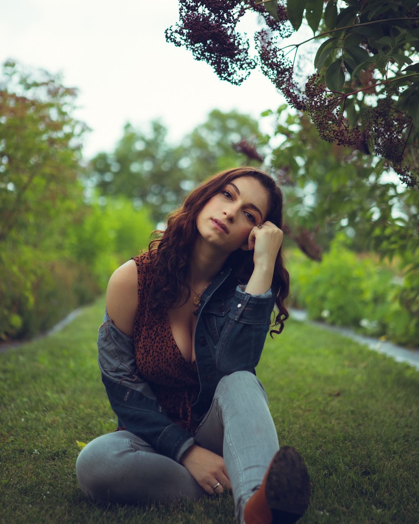 Sydney Meyer - Free pics, galleries & more at Babepedia