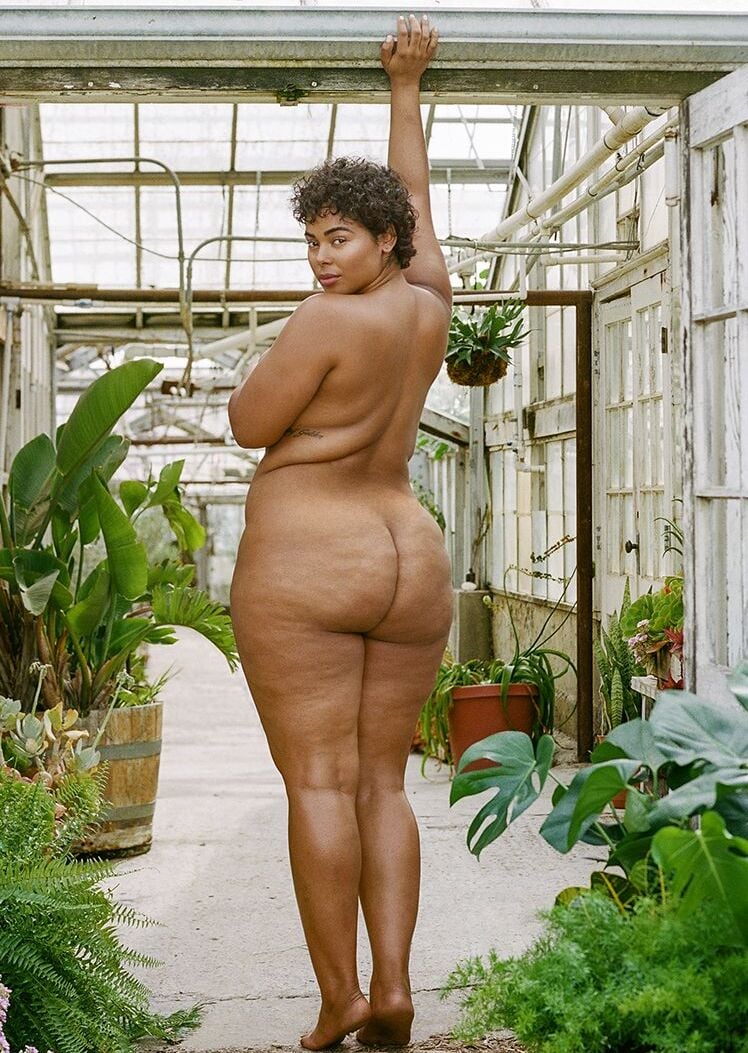 Tabria Majors - Free sexy pics, galleries & more at Babepedia