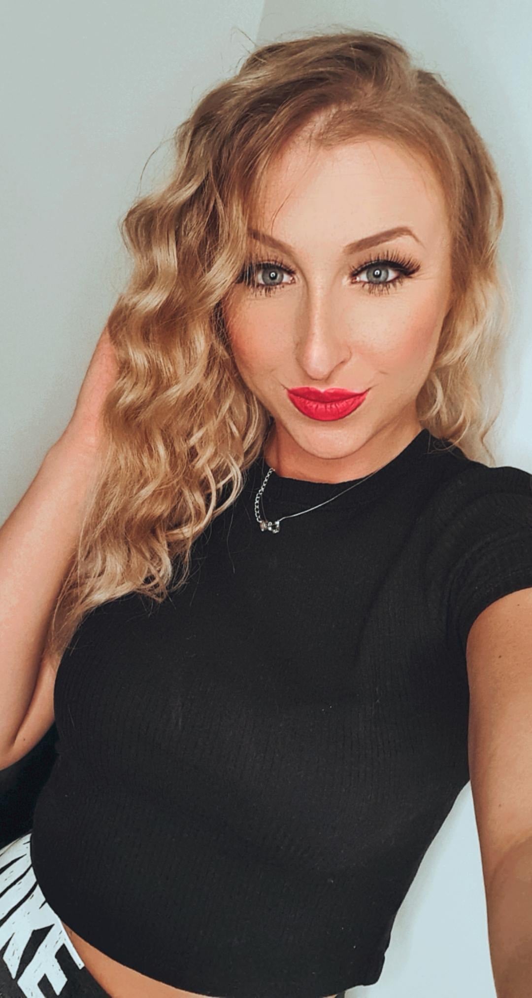 Taiga Laloca - Kamera, Aktorka porno