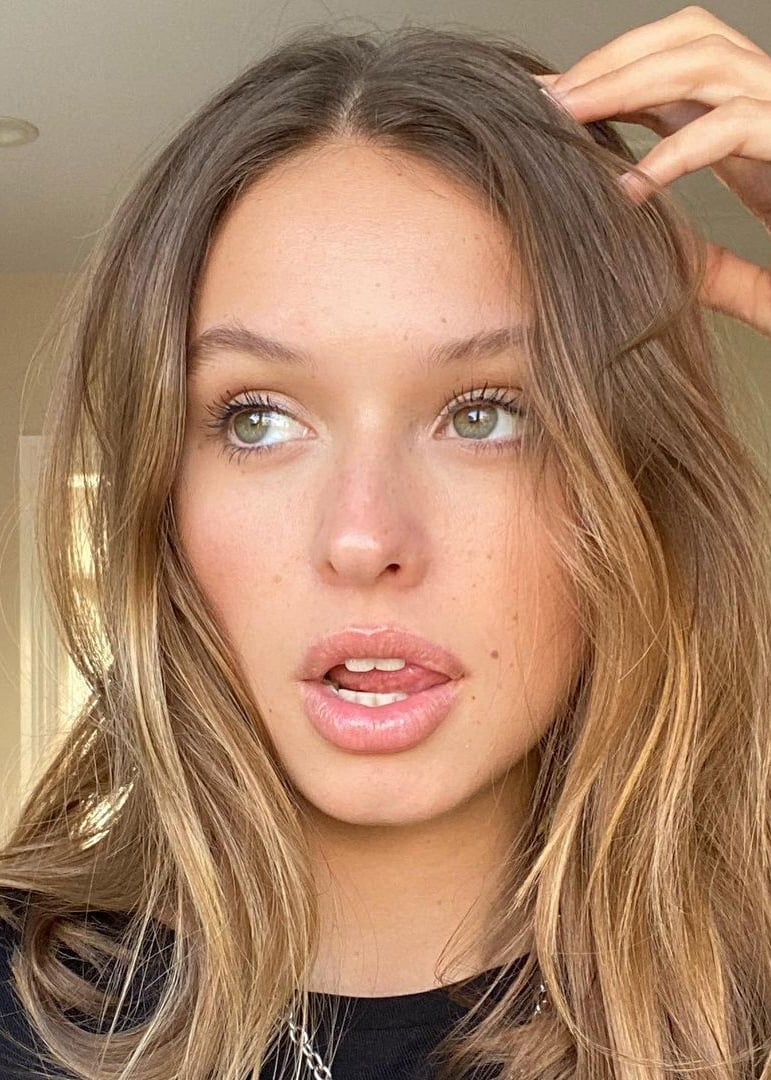 Tatiana Ringsby - Free pics, galleries & more at Babepedia