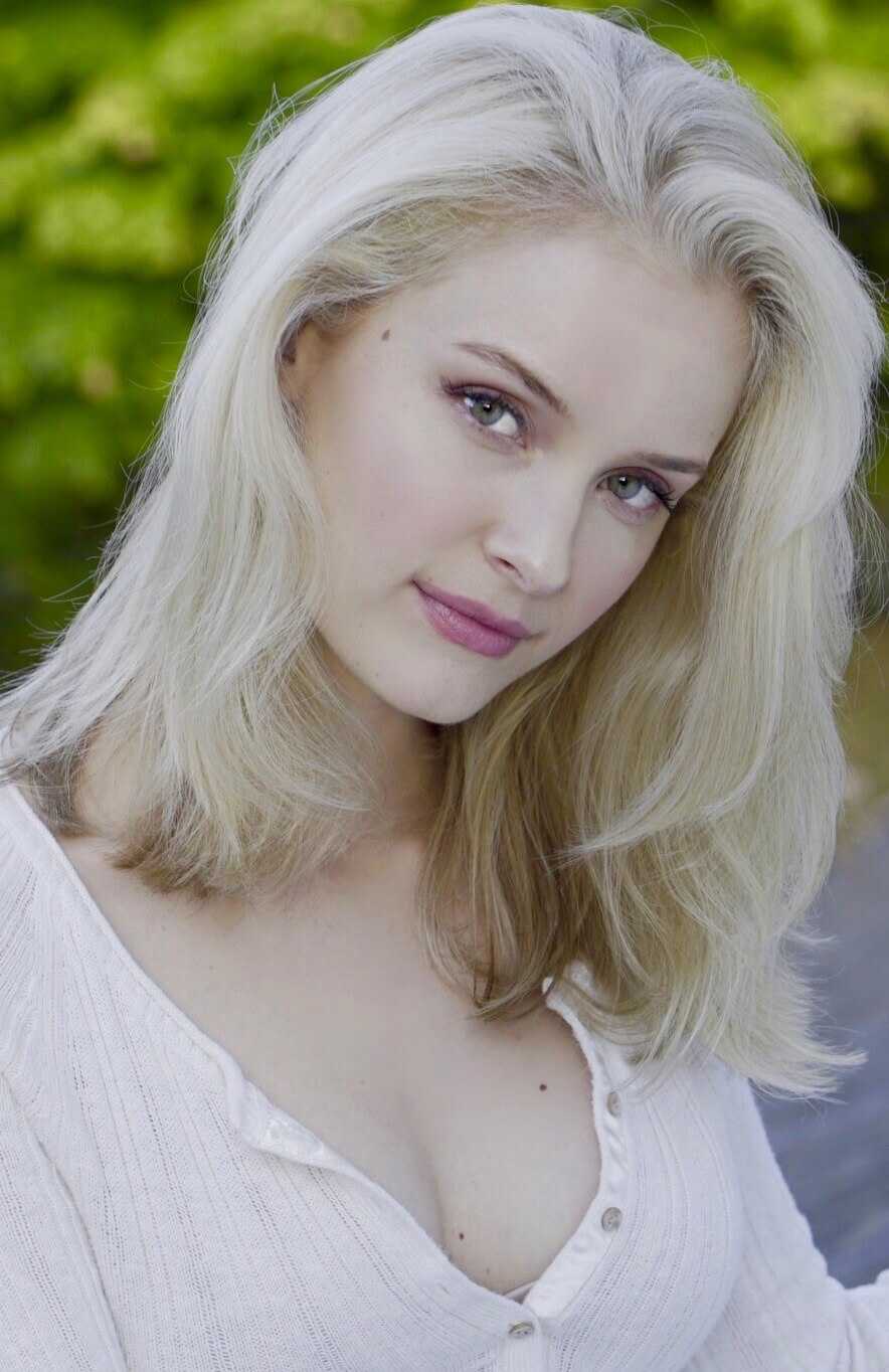 Taylor Black - Free pics, galleries & more at Babepedia