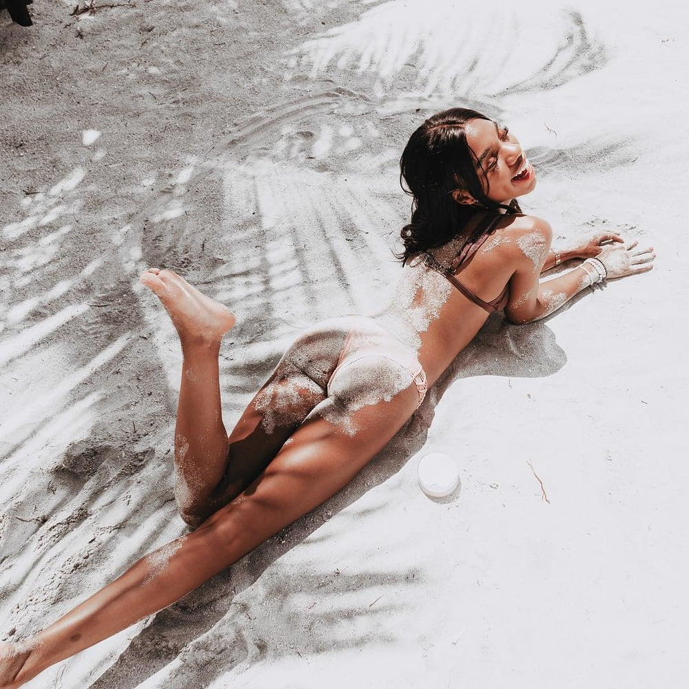 Teala Dunn - Free pics, galleries & more at Babepedia