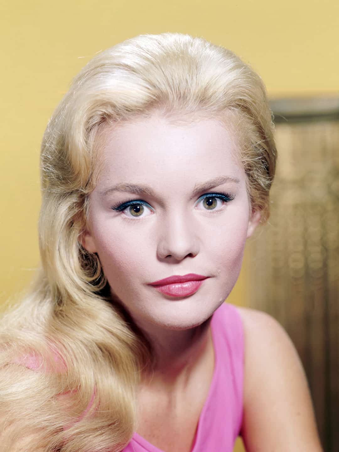 Tuesday Weld - Free pics, galleries & more at Babepedia