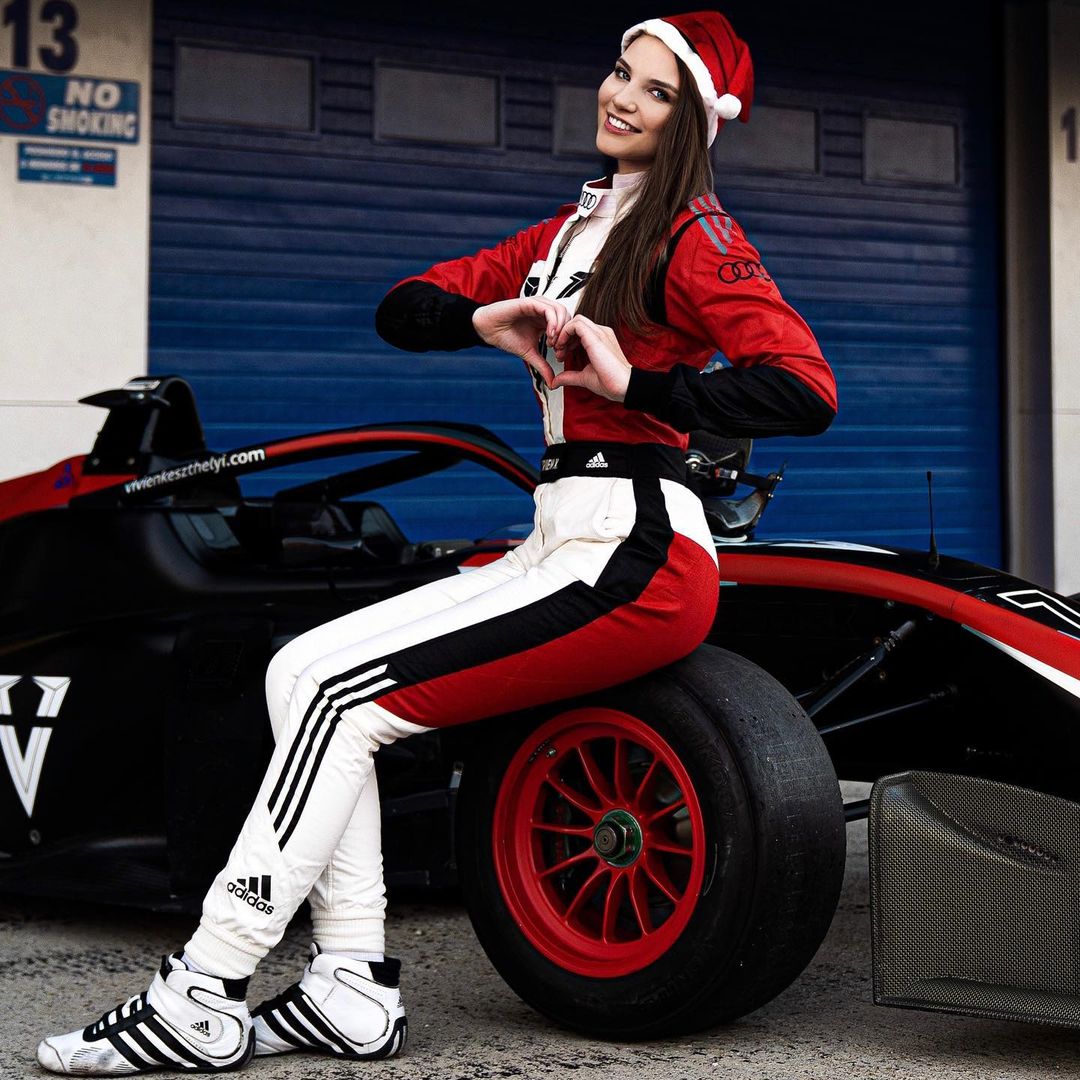 Vivien Keszthelyi - Sportsmenka