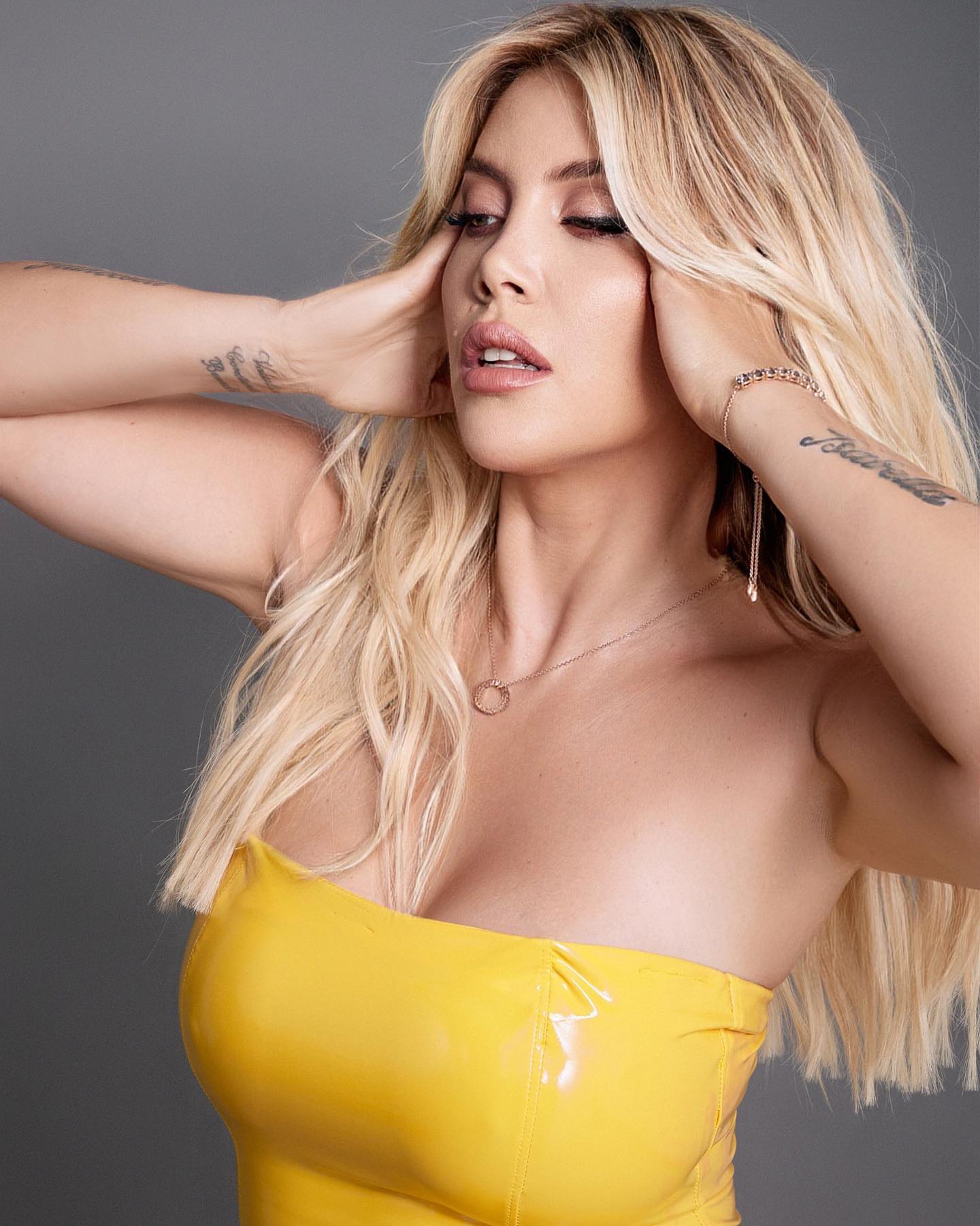 Wanda Nara - Free sexy pics, galleries & more at Babepedia