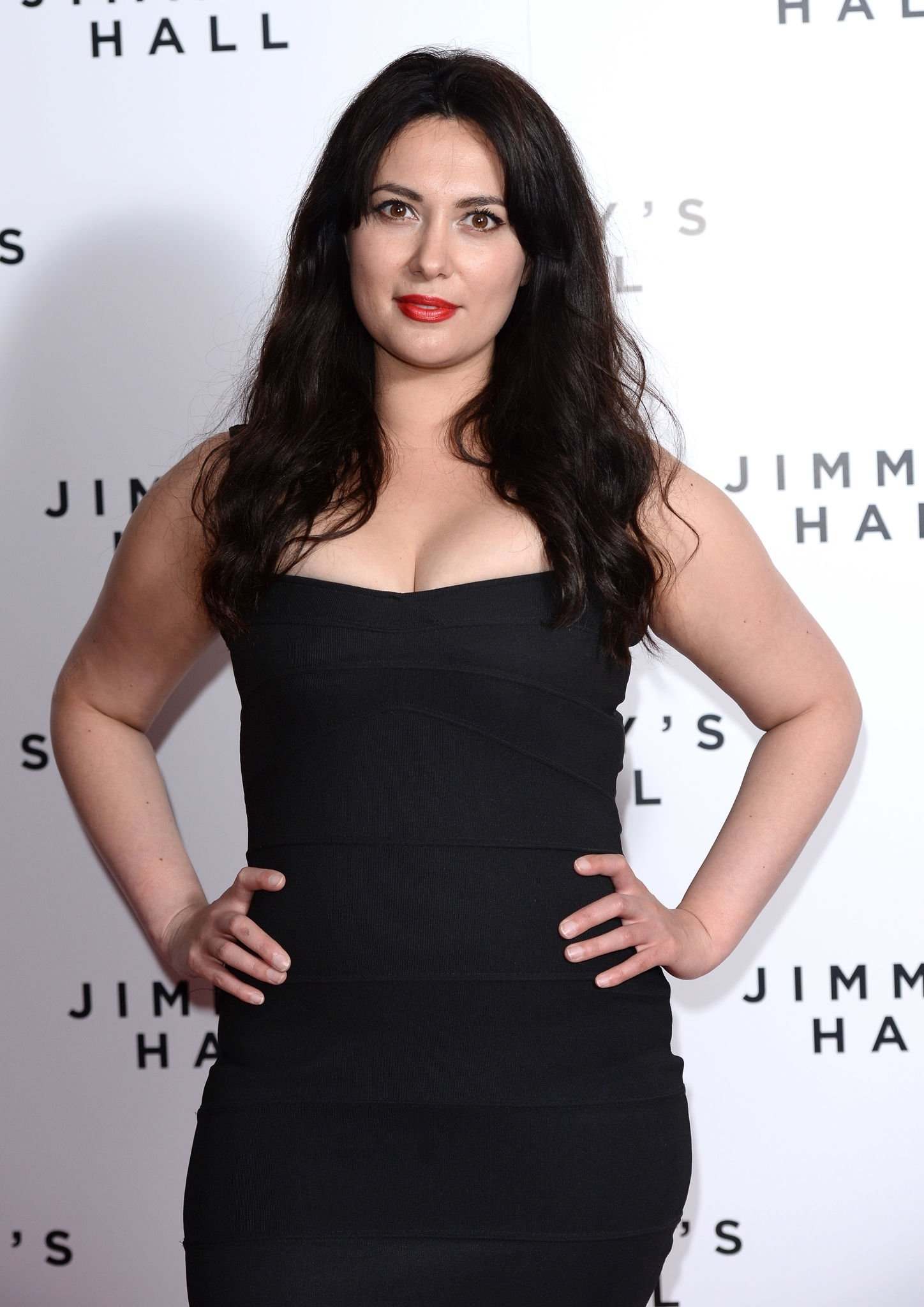 Yasmine Akram - Free pics, galleries & more at Babepedia