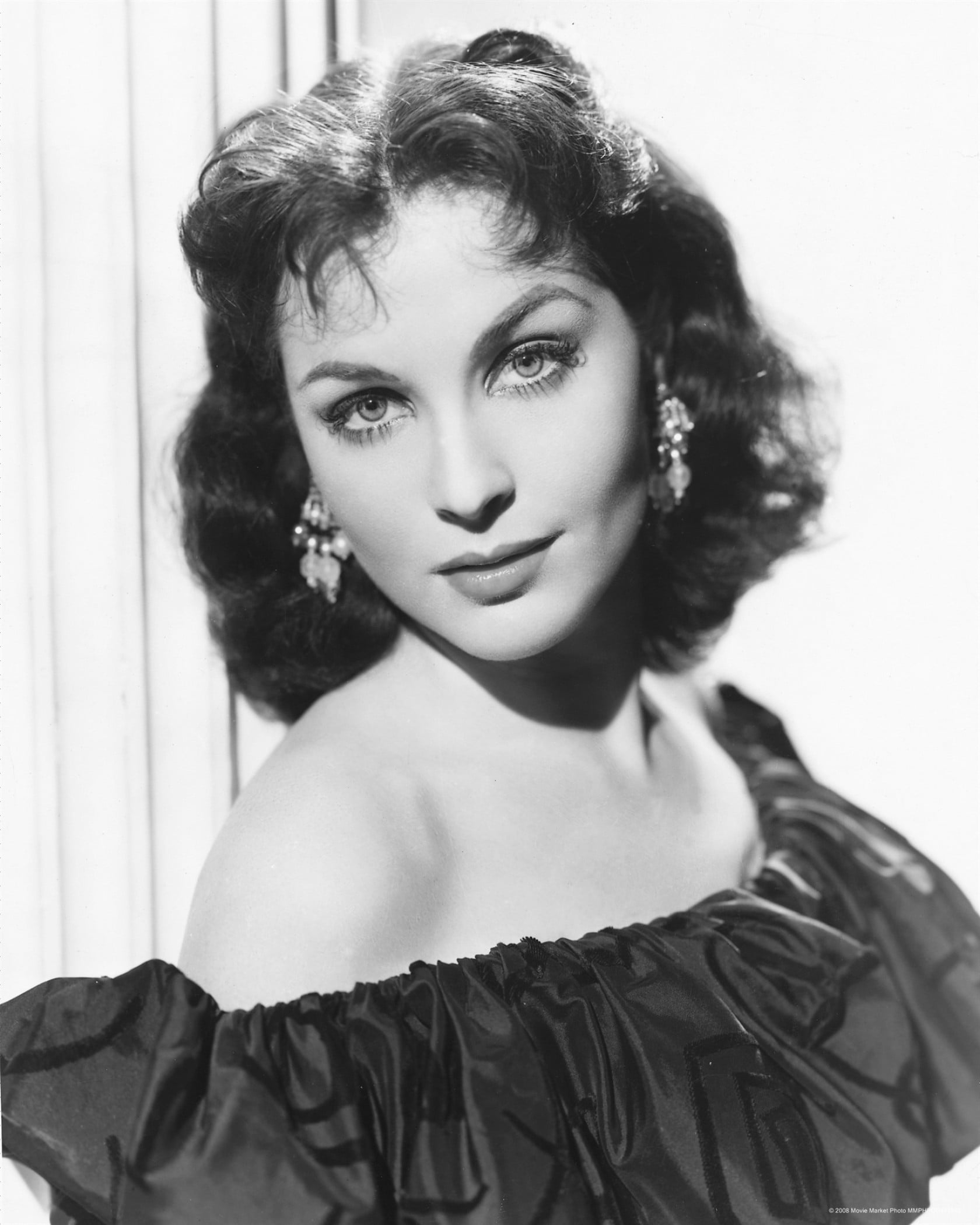 Yvonne Furneaux - Aktorka